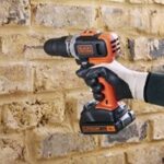 Black & Decker - Slagboremaskine 18V