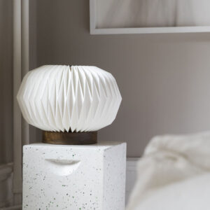 Byon Bordlampe origami