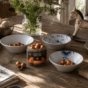 Royal Copenhagen History mix dybe tallerkener & Lakrids by Bülow small