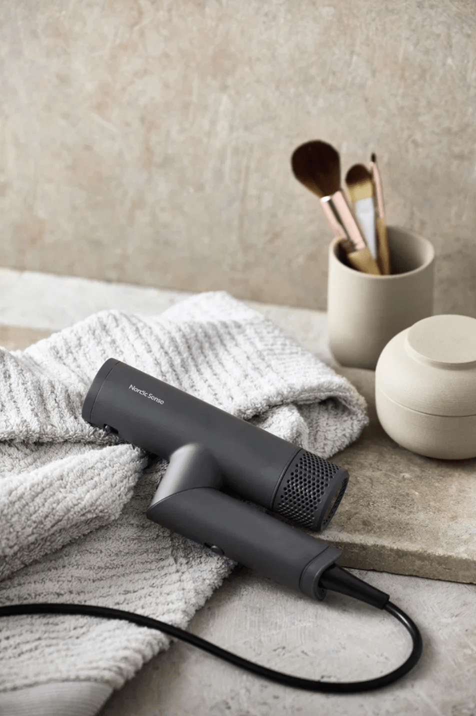 Nordic Sense Hårtørrer 1600 W foldbar Nordic Sense Hårtørrer 1600 W foldbar